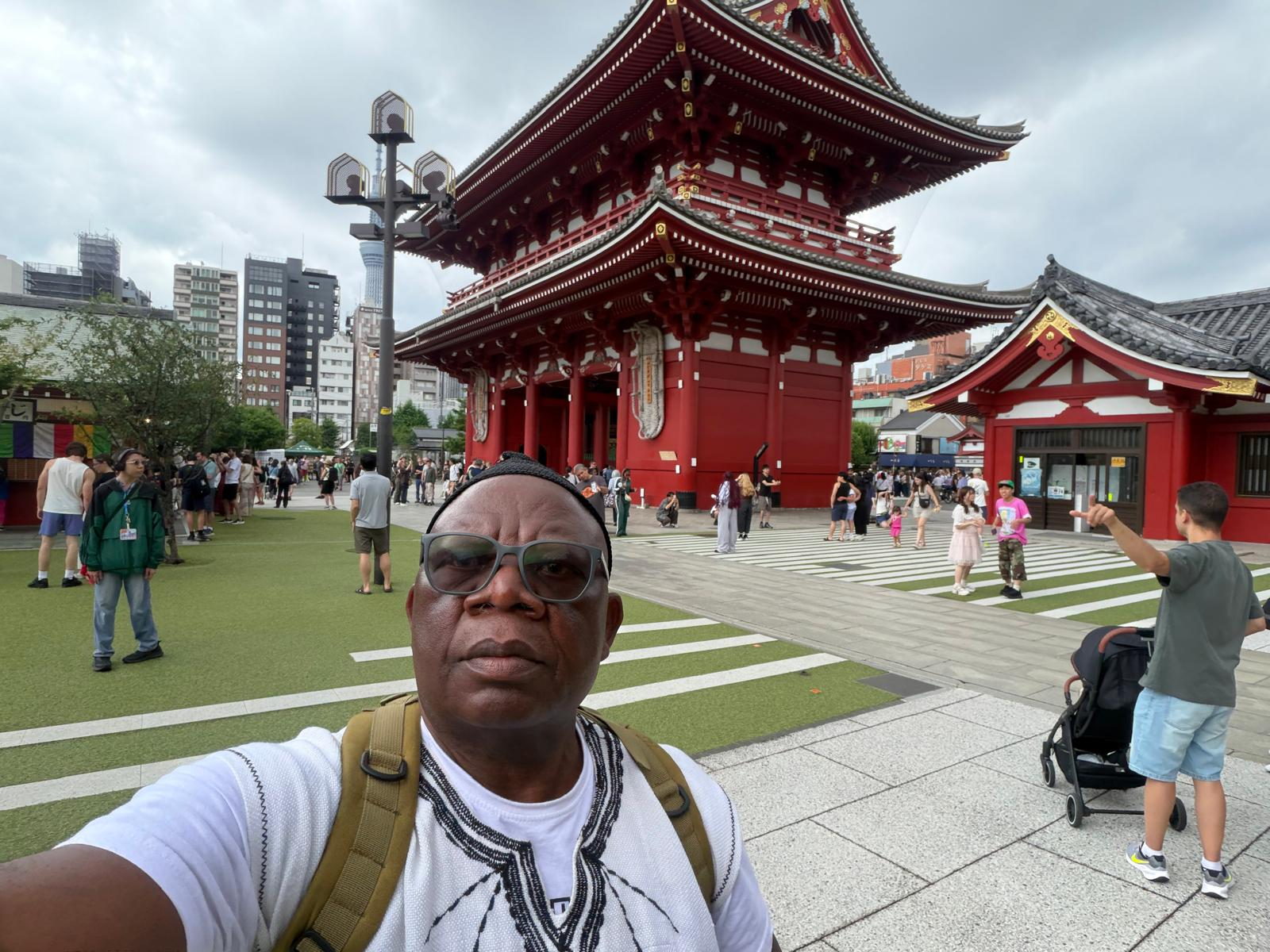 Pa Fru at a temple gate